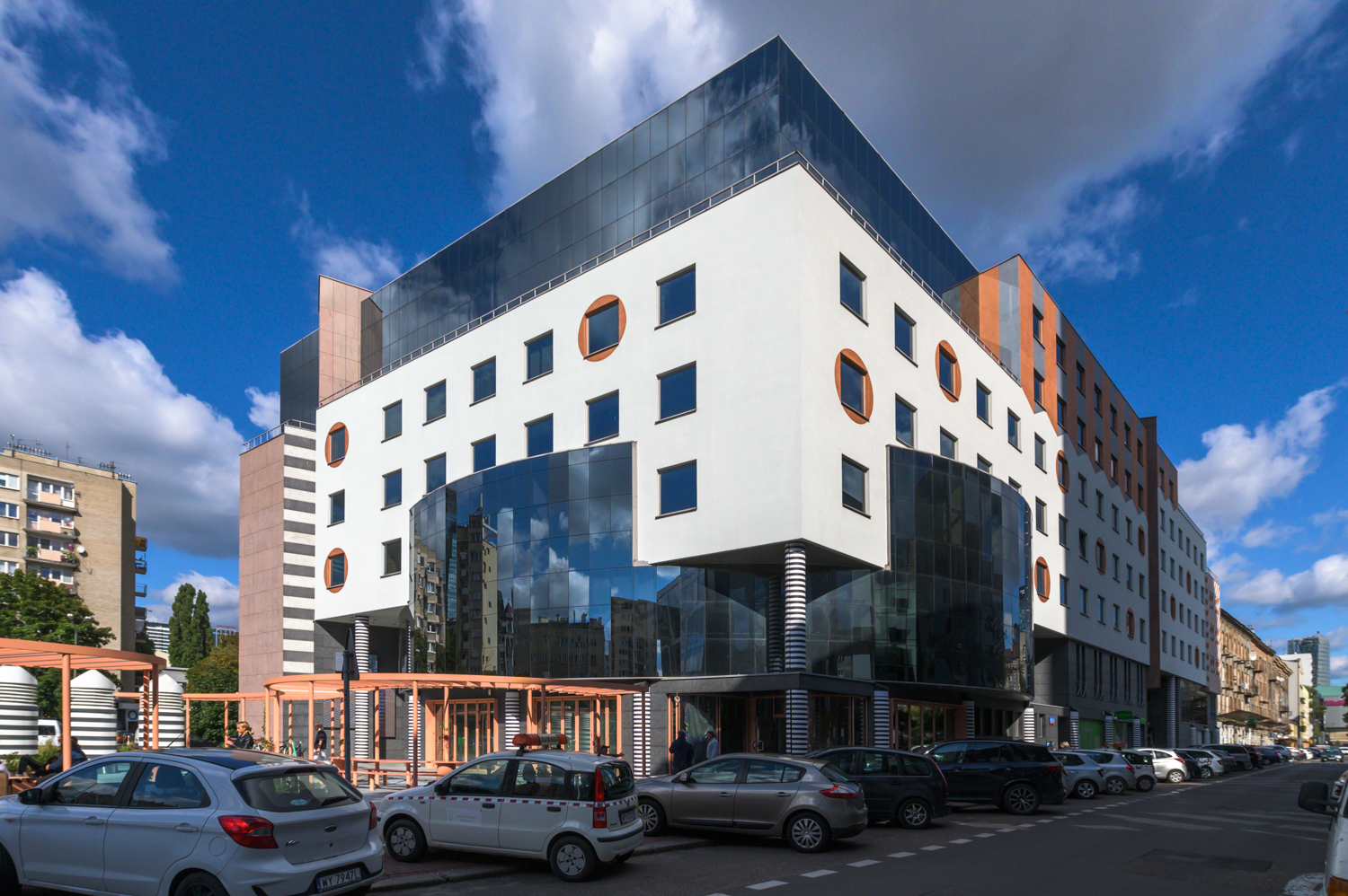 Zdjęcie architektury budynku Aktyn (obecnie Chmielna 134 Business Office Center)